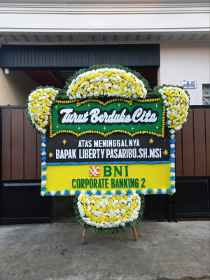 Papan Bunga Duka di Gunung Lingkas