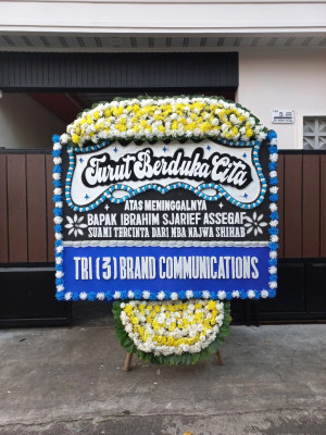 Papan Bunga Duka di Gunung Lingkas